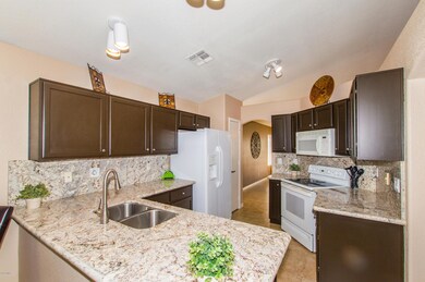 03 Kitchen