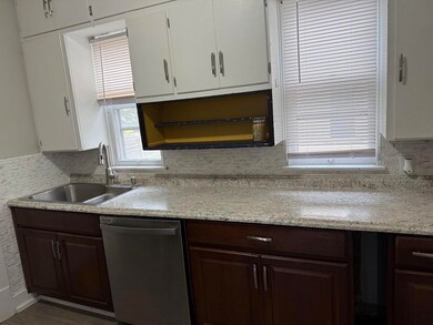 913 Bryant St, Kalamazoo, MI 49001 - photo 5