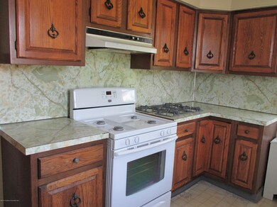 224 Smith St, Dunmore, PA 18512 - photo 6