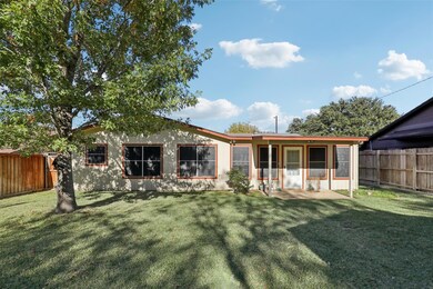 937 Dee Ln, Bedford, TX 76022 - photo 6