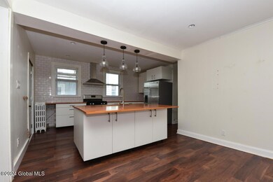 895 Mercer St, Albany, NY 12208 - photo 6