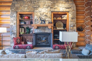 211 Ridgeline Drive-028-030-Fire Place-M