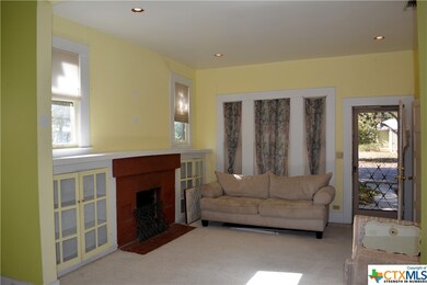 1207 W San Antonio St, San Marcos, TX 78666 - photo 5