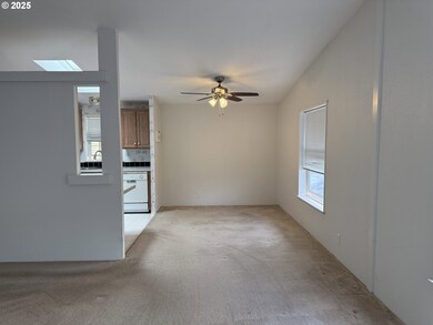 5335 S Main unit 155, Springfield, OR 97478 - photo 6