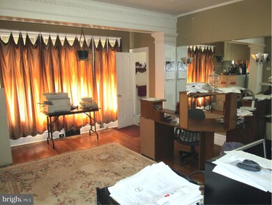 161 S 2nd St, Chambersburg, PA 17201 - photo 6