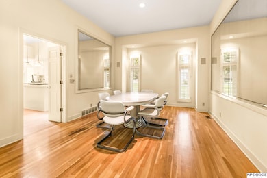 1330 N 97th Plaza, Omaha, NE 68114 - photo 5