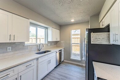 6714 Northleaf Dr, Houston, TX 77086 - photo 7