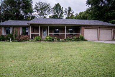 Front Elevation Has Northern View