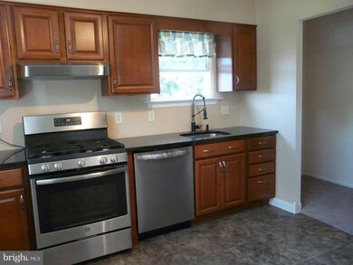 1302 Fox Run, Reading, PA 19606 - photo 6