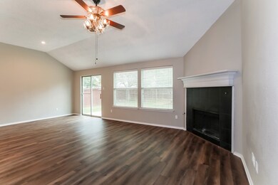 813 Dayspring Dr, Denton, TX 76210 - photo 3