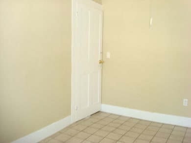 131 Pleasant St unit 3, Woburn, MA 01801 - photo 4