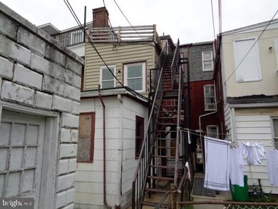 645 W Princess St, York, PA 17401 - photo 2