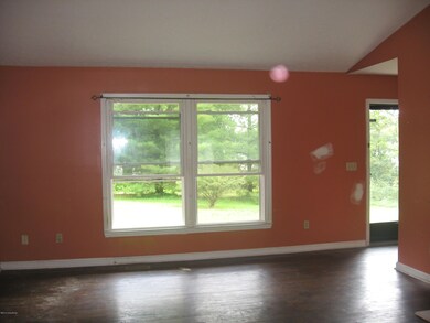 435 Church St, Lebanon Junction, KY 40150 - photo 3