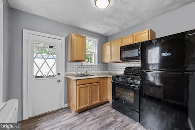 2211 N Locust St, Wilmington, DE 19802 - photo 4