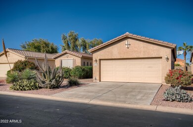 4-095953832-04 Exterior Front