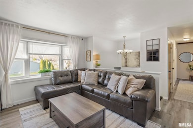 4705 N Sturdevant St, Davenport, IA 52806 - photo 6