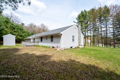 123 Fox Rd Middle Grove NY-3