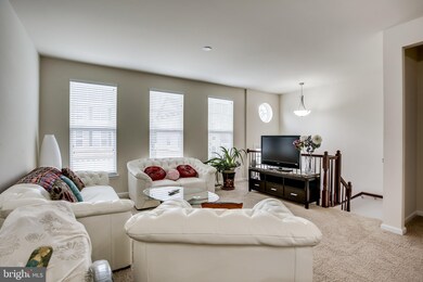 9062 Isabel Ln, Manassas Park, VA 20111 - photo 5