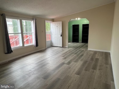 880 Royal Crest Dr, Martinsburg, WV 25401 - photo 3