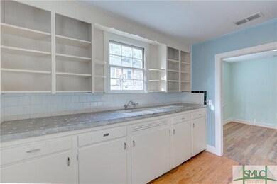 719 E 37th St, Savannah, GA 31401 - photo 6