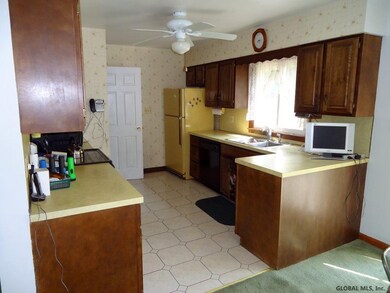 10 Turnstile Dr, Albany, NY 12203 - photo 3