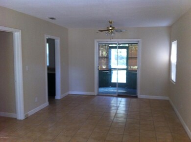 465 Tabor Dr E, Jacksonville, FL 32216 - photo 2