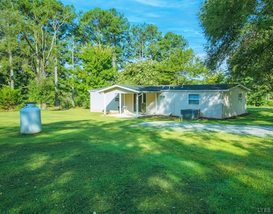 1214 Hawks Nest Ln, Moneta, VA 24121 - photo 4