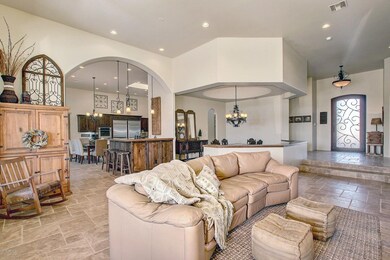 Living Room : Wet Bar