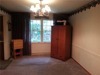 Dining Room. Traditional Dining room to enjoy your