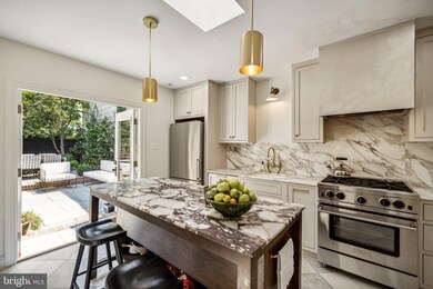 1643 35th St NW, Washington, DC 20007 - photo 6