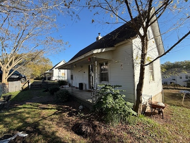 13 Steele St N, La Fayette, GA 30728 - photo 2