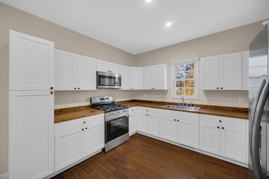 301 W Main St, La Crosse, IN 46348 - photo 7