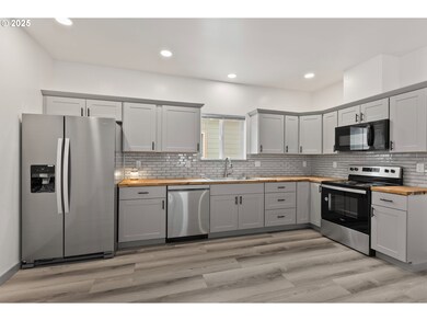 2108 True Ave, Lagrande, OR 97850 - photo 5