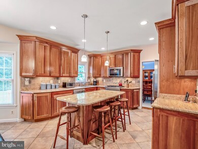 13115 Willow Edge Ct, Clifton, VA 20124 - photo 2