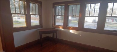 25627 Elm St, Olmsted Falls, OH 44138 - photo 3