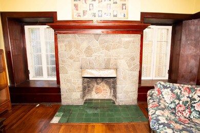 1555 Franklin Park S, Columbus, OH 43205 - photo 4