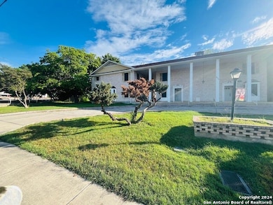 811 Jackson Keller Rd unit 8, San Antonio, TX 78216 - photo 3