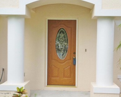 Front Porch Entry Large (800x637)