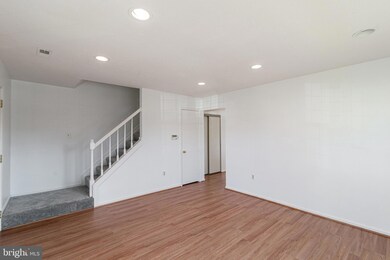 15701 Ambiance Dr, North Potomac, MD 20878 - photo 5