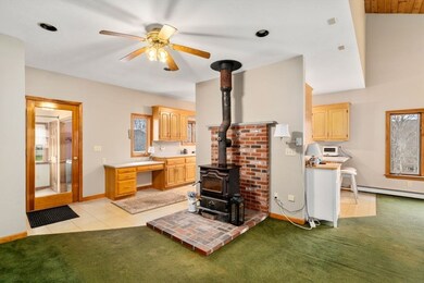 70 Ironstone St, Millville, MA 01529 - photo 4