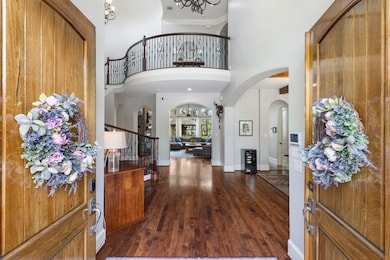 Stunning 2 story entrance.