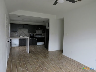 4608 Bowles Dr unit D, Killeen, TX 76549 - photo 3