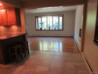 121 Jonathan Dr, Easton, PA 18045 - photo 6