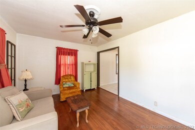 Nice size living area as soon as you walk into the