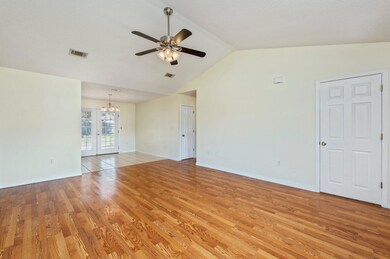 9-web-or-mls-4639 Bobolink Way-09