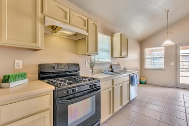 14237 Desert Cloud Dr, Horizon City, TX 79928 - photo 7