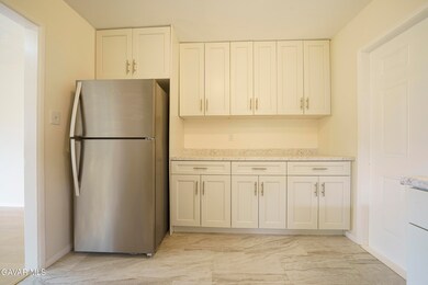 38020 12th St E, Palmdale, CA 93550 - photo 4