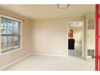310 15th Ave, Seaside, OR 97138 - photo 4