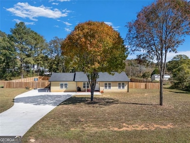 2001 Raymonds Dr, Loganville, GA 30052 - photo 6