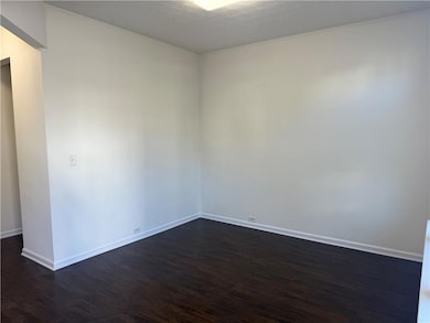 2729 Heathrow Dr, Lawrenceville, GA 30043 - photo 5